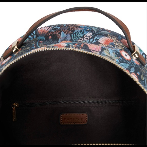 Gorgeous Parfois floral Backpack bag sold out rare - Picture 8 of 9